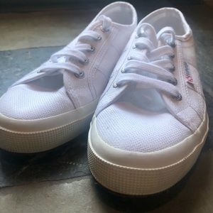 2750 Cotu Classic White Superga Sneakers